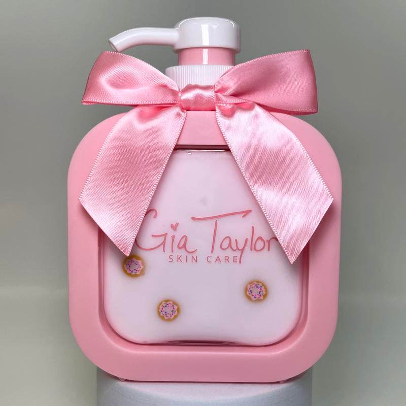 Glazed Donut Scented Lotion // Thick Formula Creamy and Rich Body and Hand Lotion // Vegan and Cruelty Free Lotion // Handmade Lotion // Hydrating Lotion // Cute Girly Bow Lotion //