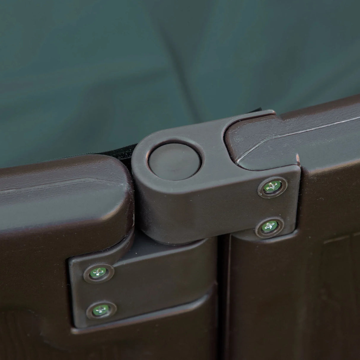 Kids Outdoor HDPE Round Sandbox With Cover and Seats - Omega Lifestyles