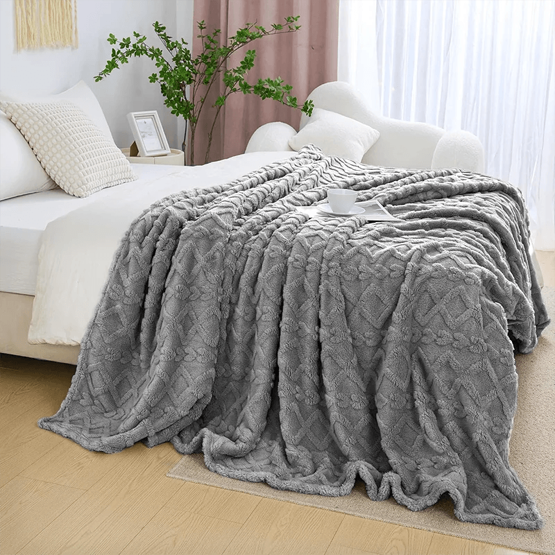 Lightweight Breathable Coral Fleece Polyester Blanket - Sleep Galleria