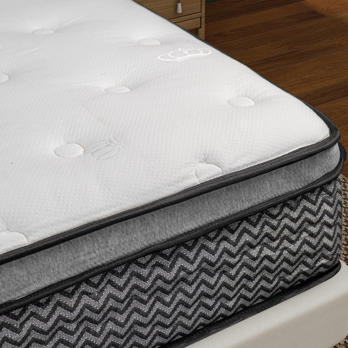 Medium 10-Inch Cooling Gel Memory Foam Queen Mattress - Omega Lifestyles