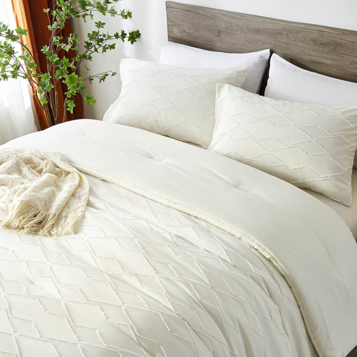 Extra Soft 3-Piece Microfiber Quilt And Pillowcase Set - Sleep Galleria