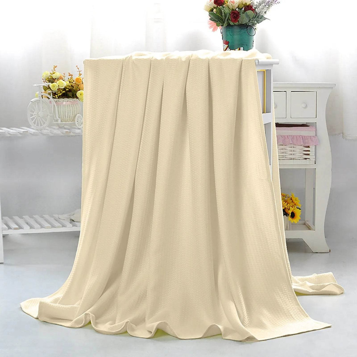 Lightweight Breathable Bamboo Fiber Cooling Blanket - Sleep Galleria