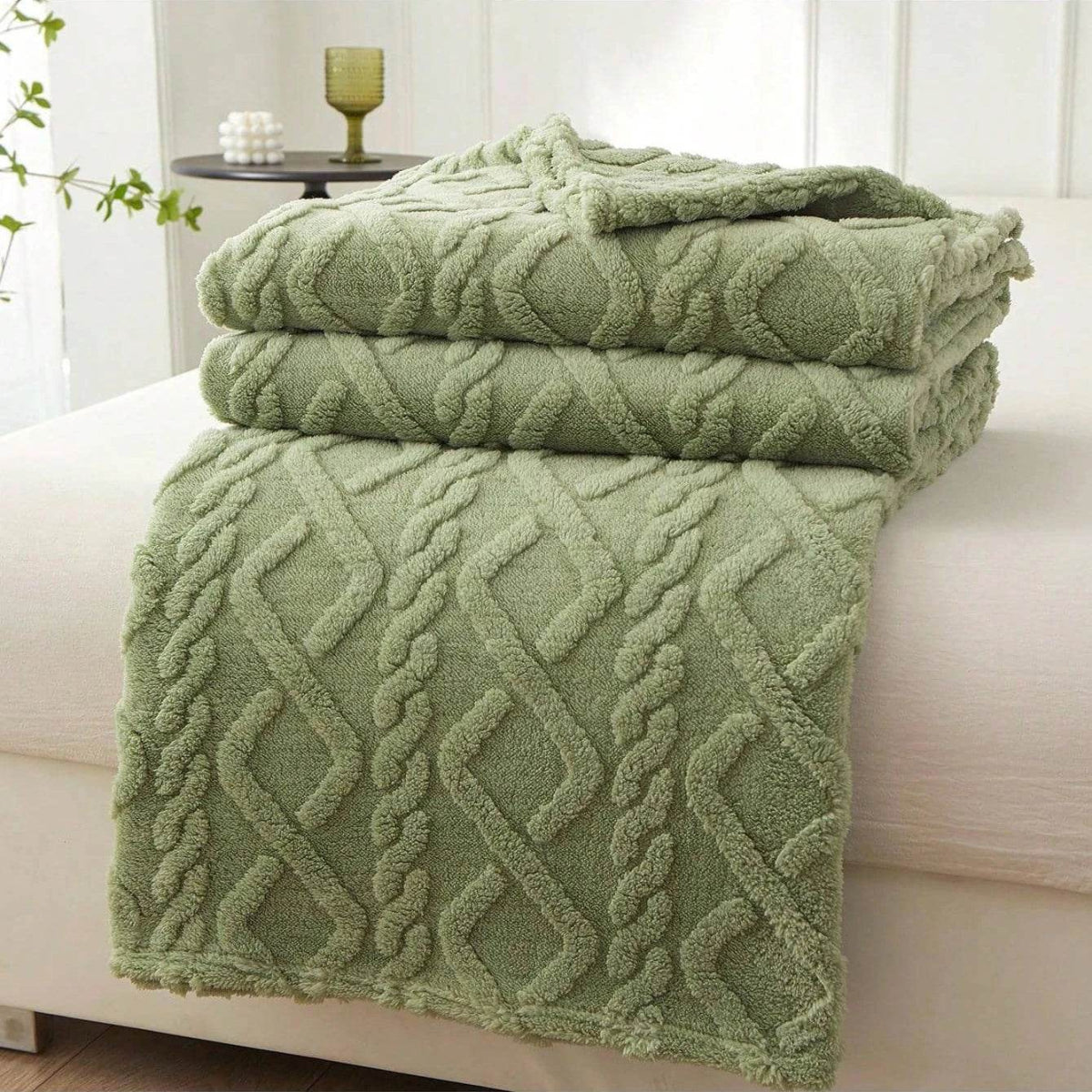 Lightweight Portable Coral Fleece Woven Blanket - Sleep Galleria