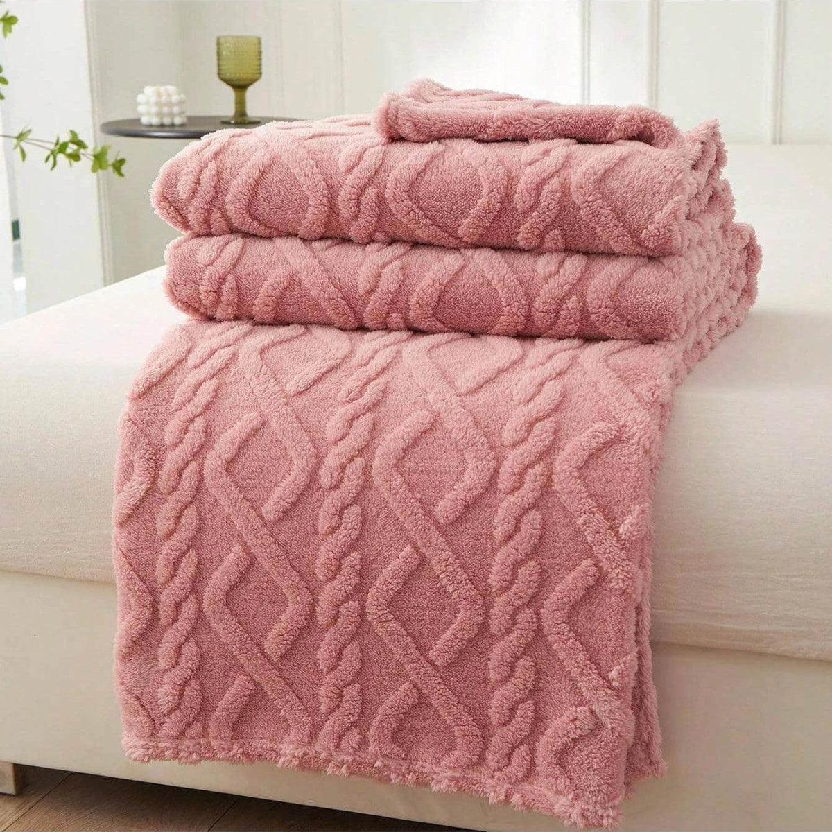 Lightweight Portable Coral Fleece Woven Blanket - Sleep Galleria