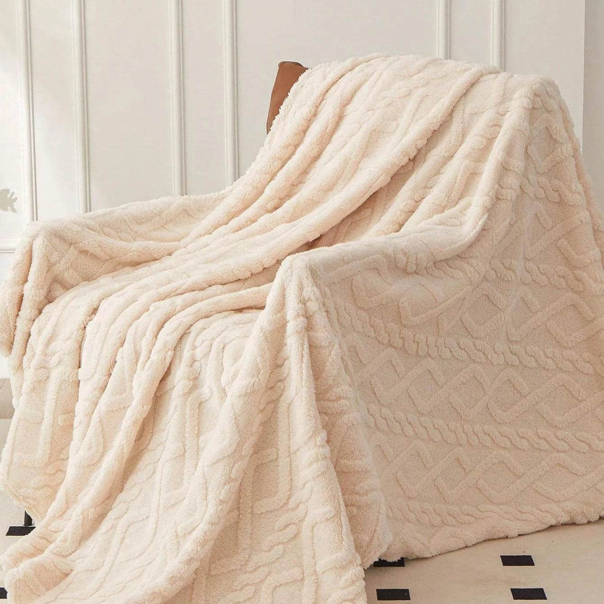 Lightweight Portable Coral Fleece Woven Blanket - Sleep Galleria