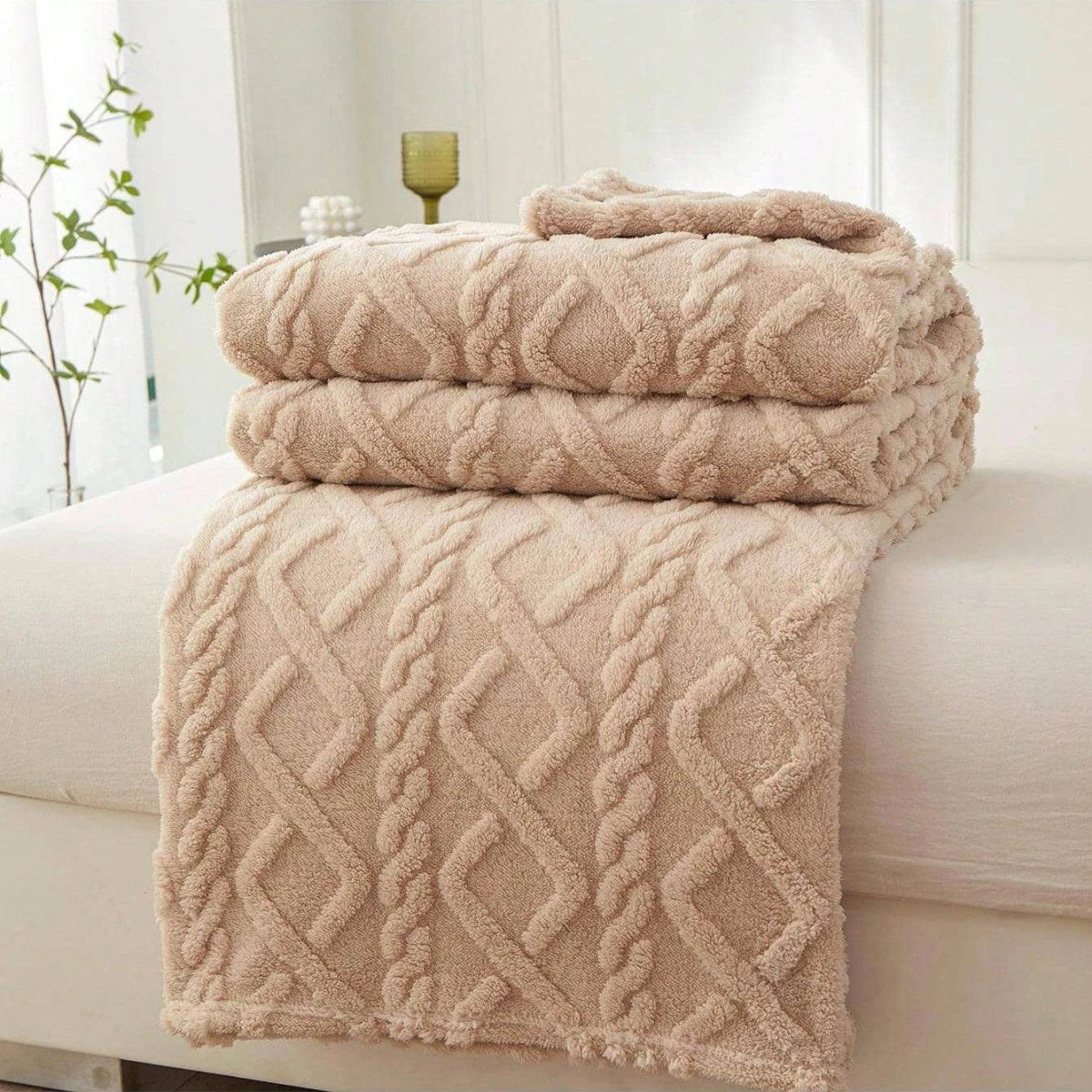 Lightweight Portable Coral Fleece Woven Blanket - Sleep Galleria