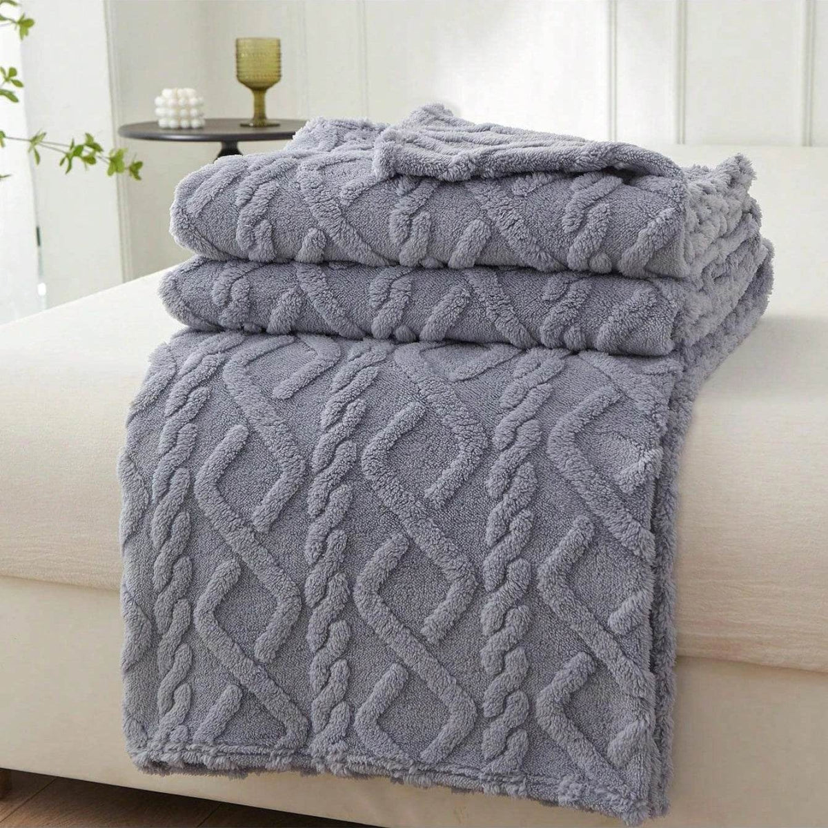 Lightweight Portable Coral Fleece Woven Blanket - Sleep Galleria
