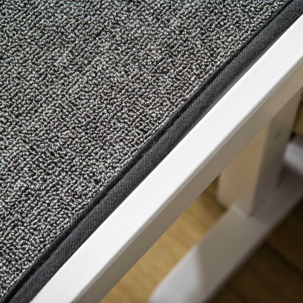 Wooden Pet Ramp With Non-Slip Carpeted Top Platform - Sleep Galleria