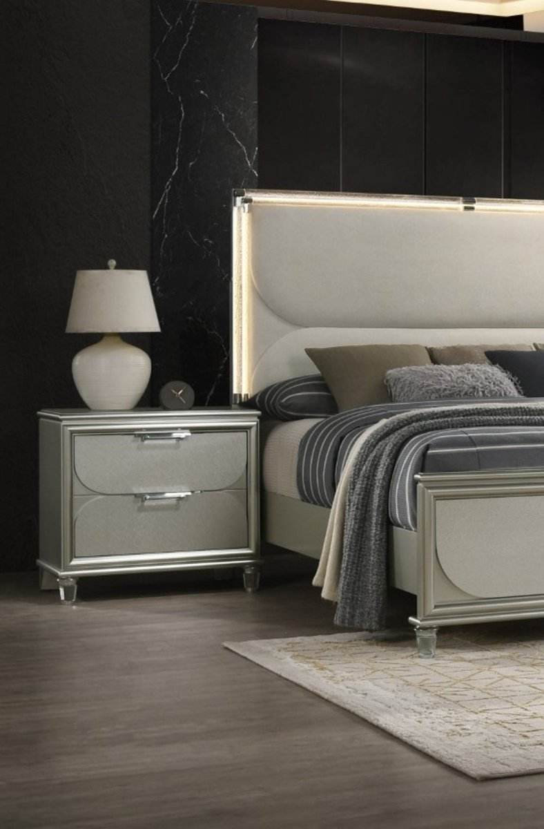 Contemporary Silver Fabric Upholstered 3-Piece Bedroom Set - Sleep Galleria