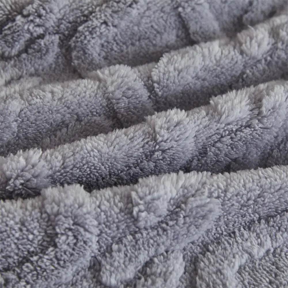 New Tafu Velvet Fleece Blankets Double sided Jacquard Geometric Pattern Thickened Blanket Cover Blanket Suitable for All Seasons - Sleep Galleria