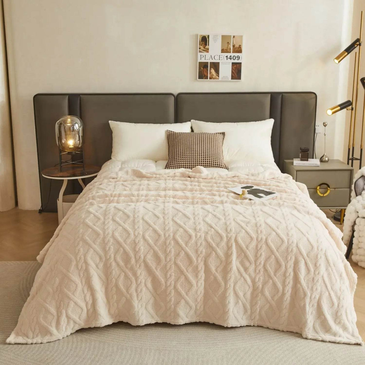 New Tafu Velvet Fleece Blankets Double sided Jacquard Geometric Pattern Thickened Blanket Cover Blanket Suitable for All Seasons - Sleep Galleria