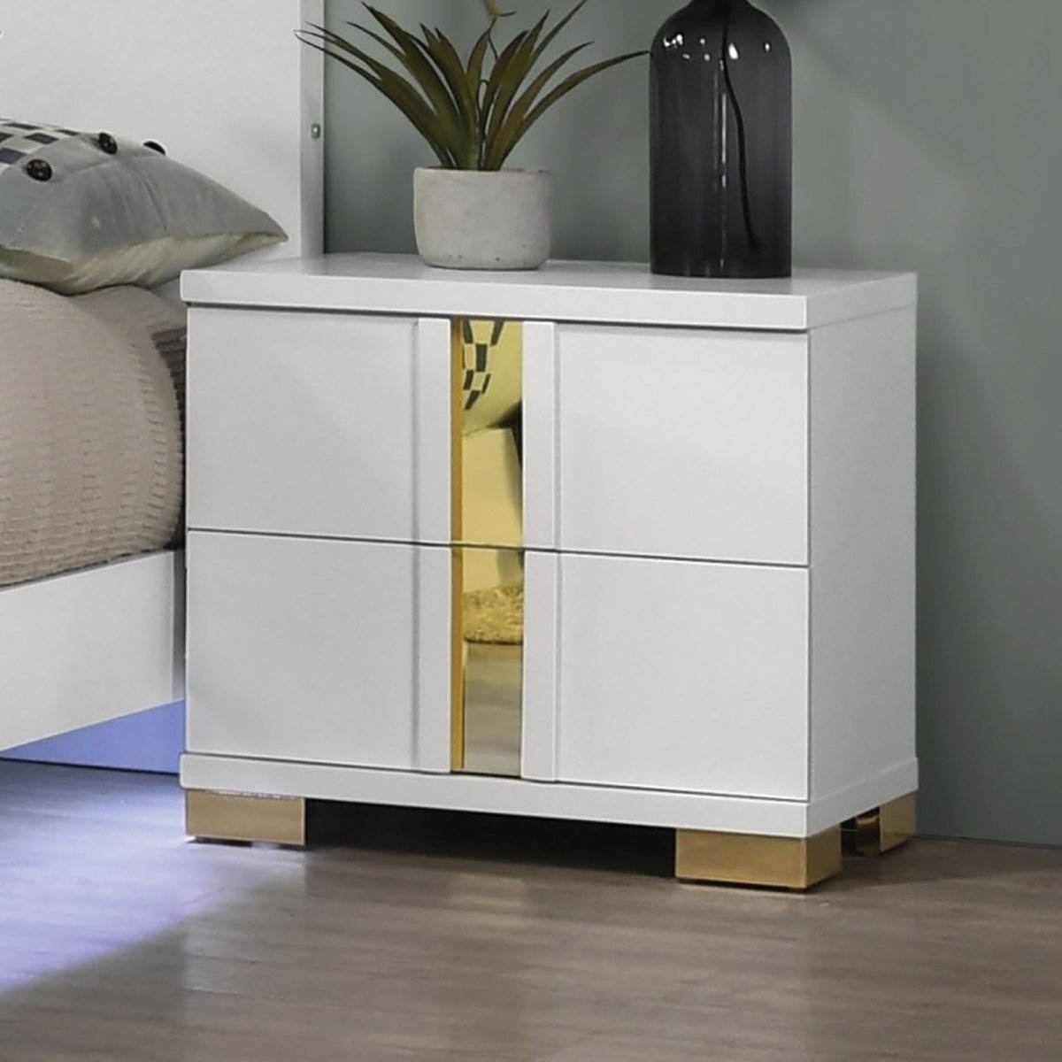 Modern White 3-Piece Bedroom Set With LED Nightstands - Sleep Galleria