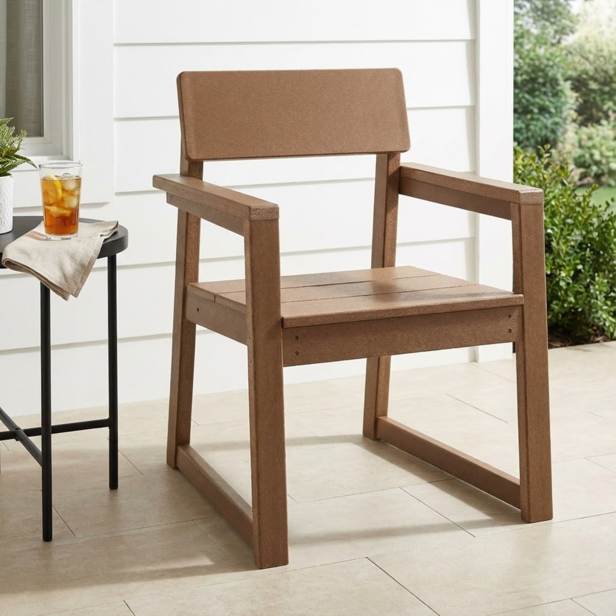 HDPE Modern Weather Resistant Outdoor Dining Armchair