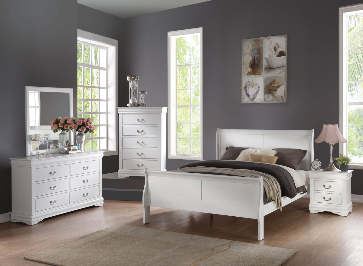 2-Piece White Synthetic Wood Eastern King Bedroom Set