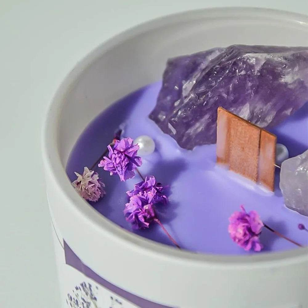 Amber Scented Soy Wax Candle With Healing Crystals - Omega Lifestyles