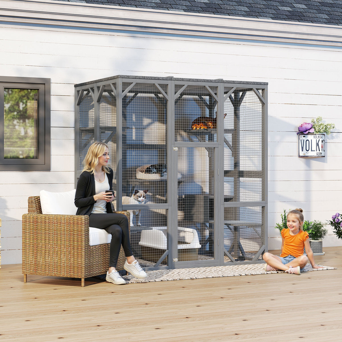 Outdoor Solid Wood Large Cat Enclosure With Platforms