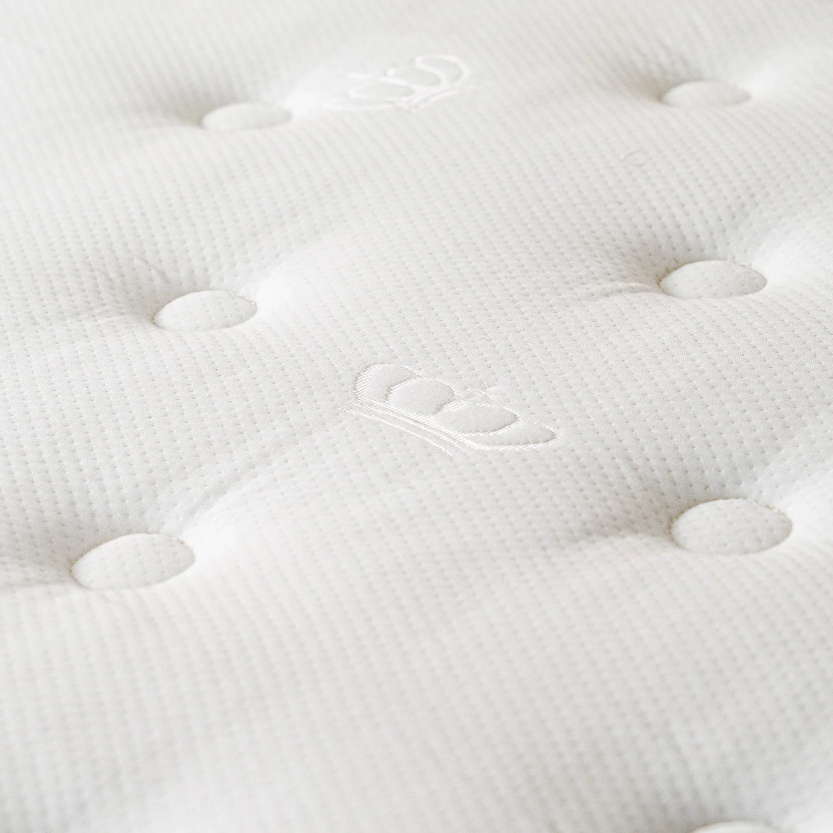 Medium 10-Inch Cooling Gel Memory Foam Queen Mattress - Omega Lifestyles