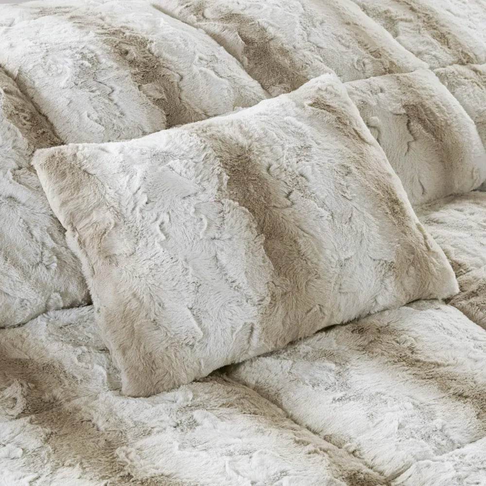 Zuri Soft Plush Comforter Set, Faux Fur Animal Stripes Design, Faux Mink On The Reverse, Modern All Season Bedding Set with Mat - Omega Lifestyles